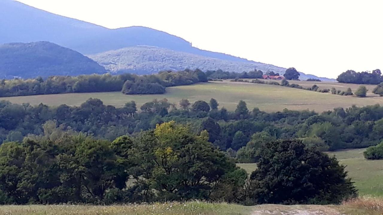 Selanka Off Road Hill View Hotel Moravske Lieskove ภายนอก รูปภาพ